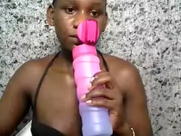 Chaturbate Nude Webcam of latina_ebony1