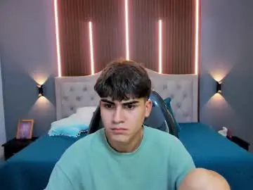 Chaturbate Live Porn of tommy18__