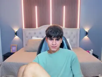 Chaturbate Free Live Porn of tommy18__