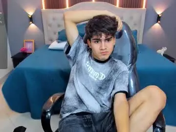 Chaturbate Live Sex of tommy18__
