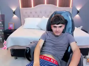 Chaturbate Free Live Porn of tommy18__