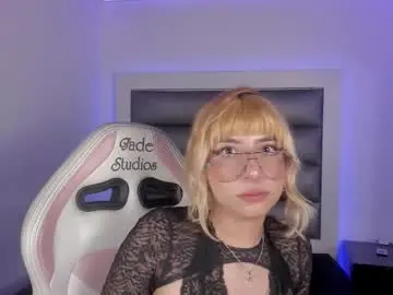 Chaturbate Live Porn of adhalee