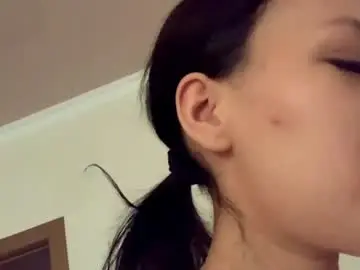 Chaturbate Watch Live Sex Cams of helen__eve
