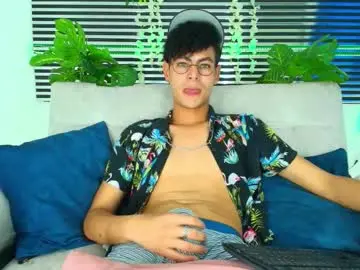Chaturbate Adult Webcams of thiiagosaeenz