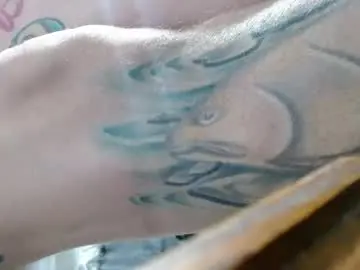 Chaturbate Live Sex Cam of 2dirtyhillbillies