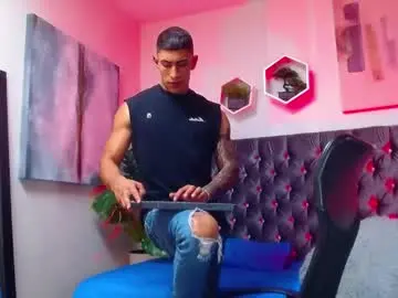 Chaturbate Adult Webcam of adrian_rae