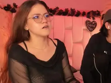 Chaturbate Live Porn of daphne_and_roger