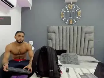 Chaturbate Nude Webcam of emilio_brandon