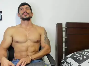 Chaturbate Live Sex Cam of kevin_malone22