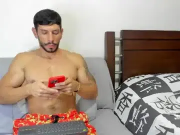 Chaturbate Watch Live Sex Cams of kevin_malone22