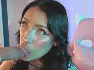 Chaturbate Watch Live Sex Cams of ashlynnlowe_