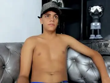 Chaturbate Adult Webcams of isaac_collins_