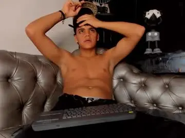 Chaturbate Best live sex cam show of isaac_collins_