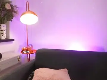Chaturbate Free Live Porn of littlee33