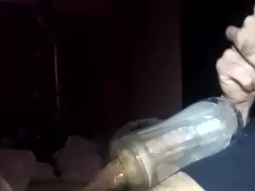 Chaturbate Free Porn Cam of pussyluver420kik909587