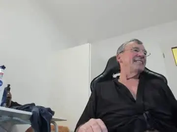 Chaturbate Nude Webcam of 200gentleman