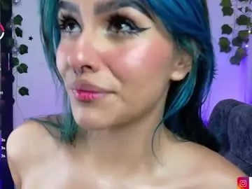 Chaturbate Live Porn of blue_kittenn
