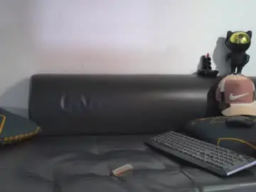 Chaturbate Live Sex Cam of nicolas_veiny