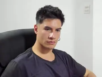 Chaturbate Best live sex cam show of dominic_radccliffe