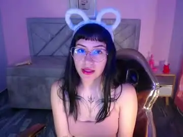 Chaturbate Live Sex Cam of luciana2_ch