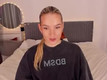 Chaturbate Live Sex Cam of cassietyler