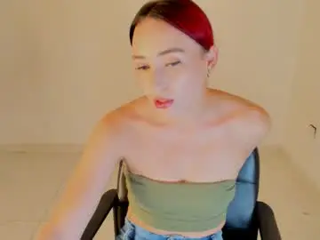 Chaturbate Live Sex Cam of gia_white01