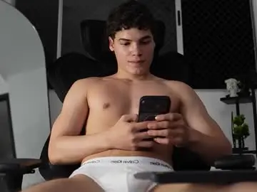 Chaturbate Best live sex cam show of max_cortes1_