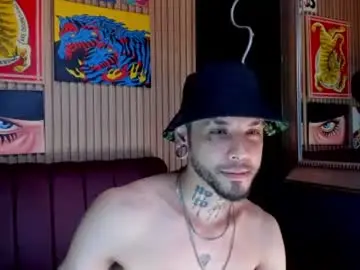 Chaturbate Free Porn Cam of murdockh