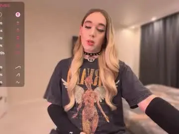 Chaturbate Live Sex Cam of suprremedream