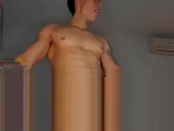 Chaturbate Live Sex Cam of aaronmagnum