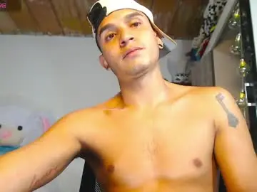 Chaturbate Sex Cam of angel_latinboy