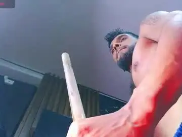 Chaturbate Live Sex Cam of the_dog_lian