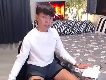 Chaturbate Live Porn of urpinoyasianx