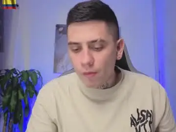 Chaturbate Live Sex Cam of yeiko_romero_