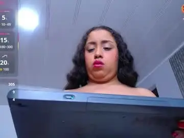 Chaturbate Live Sex Cam of cristal_horny19