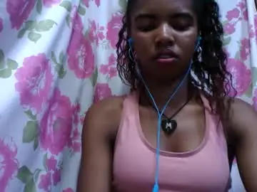 Chaturbate Live Sex of lydialarin