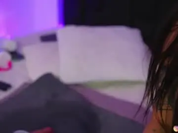 Chaturbate Free Live Porn of mariana_monroe04