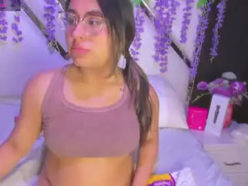 Chaturbate Live Sex Cam of freya_miller_