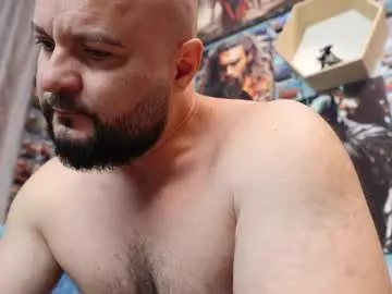 Chaturbate Free Porn Cam of muscular_bear