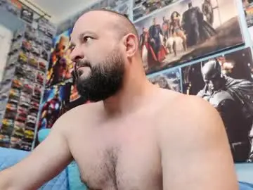 Chaturbate Live Sex Cam of muscular_bear