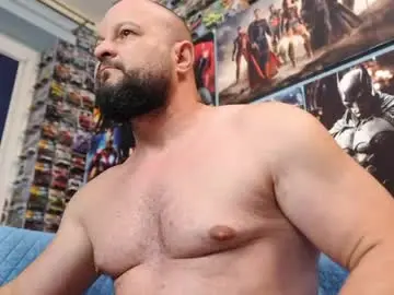 Chaturbate Live Sex Cam of muscular_bear