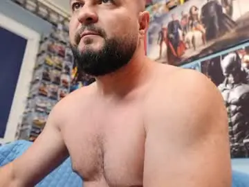 Chaturbate Best live sex cam show of muscular_bear