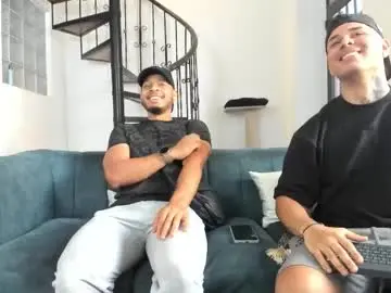 Chaturbate Live Sex Cam of straight__friends