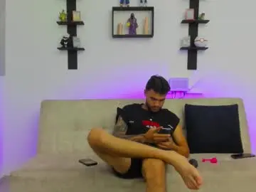 Chaturbate Sex Cam of straight__friends