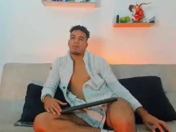 Chaturbate Adult Webcam of straight__friends