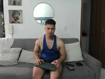 Chaturbate Free Porn Cam of straight__friends