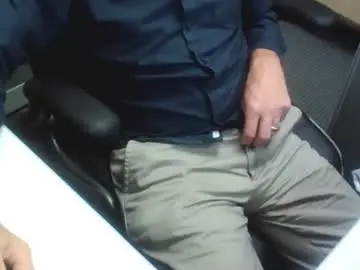 Chaturbate Sex Chat of gardensman_561