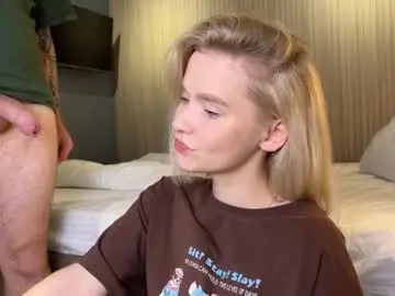 Chaturbate Free Porn Cam of adele_nick2202