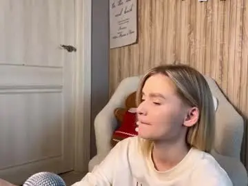 Chaturbate Watch Live Sex Cams of adele_nick2202