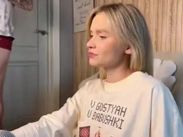 Chaturbate Sex Cam of adele_nick2202